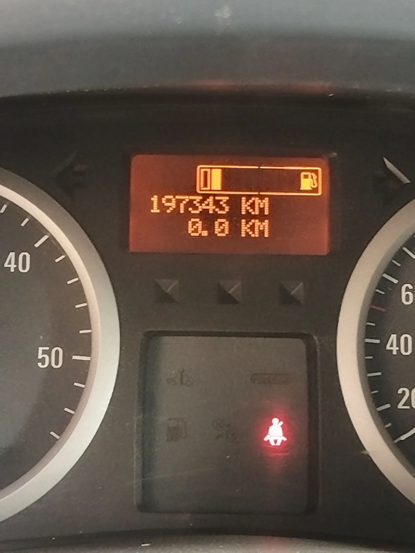 Opel Vivaro 2.0 114кс , снимка 8 - Бусове и автобуси - 56199079