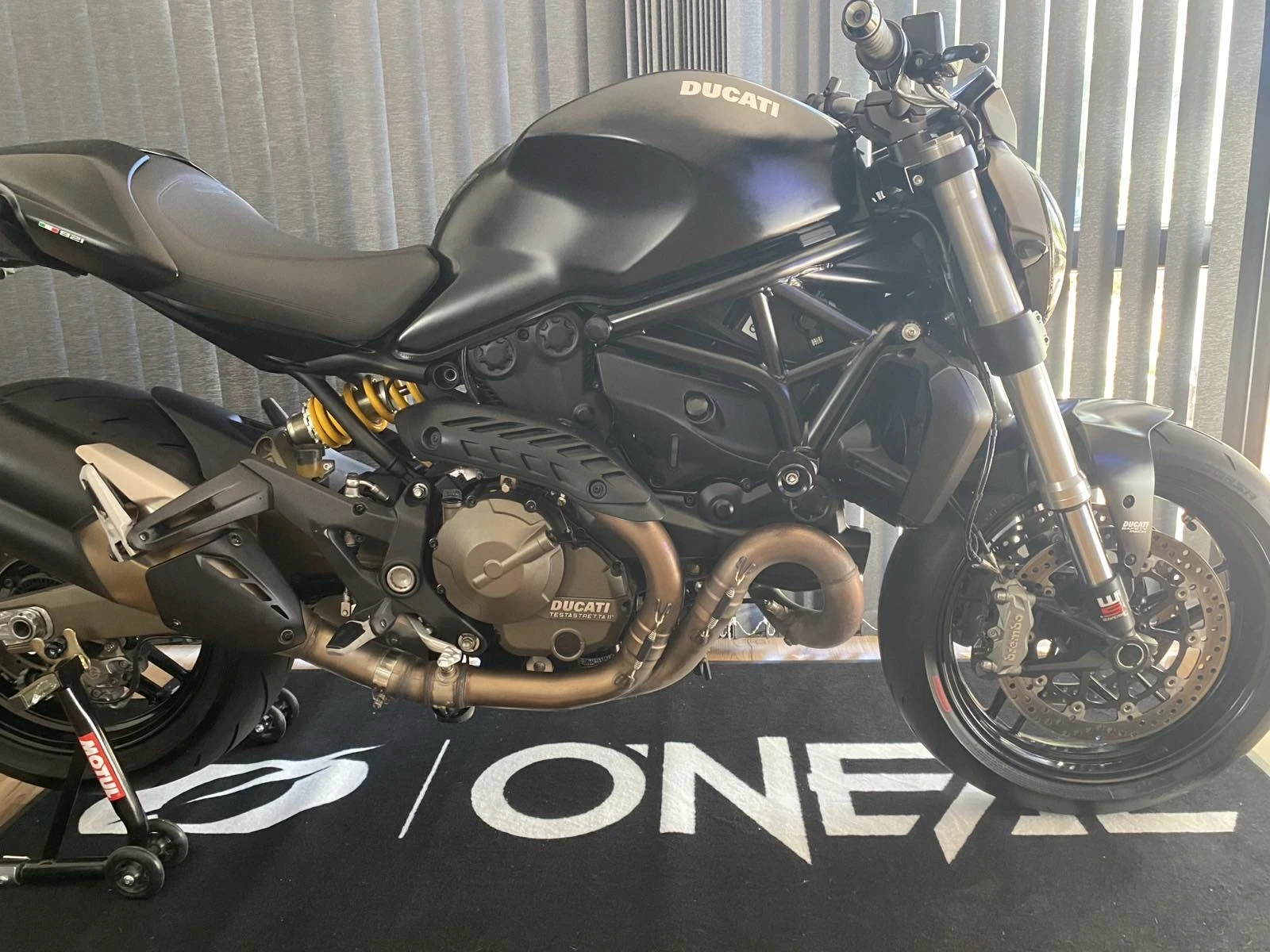 Ducati Monster 821