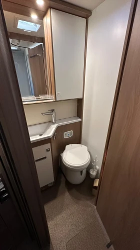 Кемпер Burstner IXEO, снимка 10