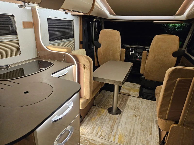 Кемпер Burstner IXEO, снимка 14 - Каравани и кемпери - 52298168