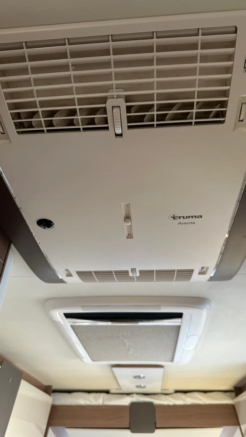 Кемпер Burstner IXEO, снимка 5 - Каравани и кемпери - 52298168