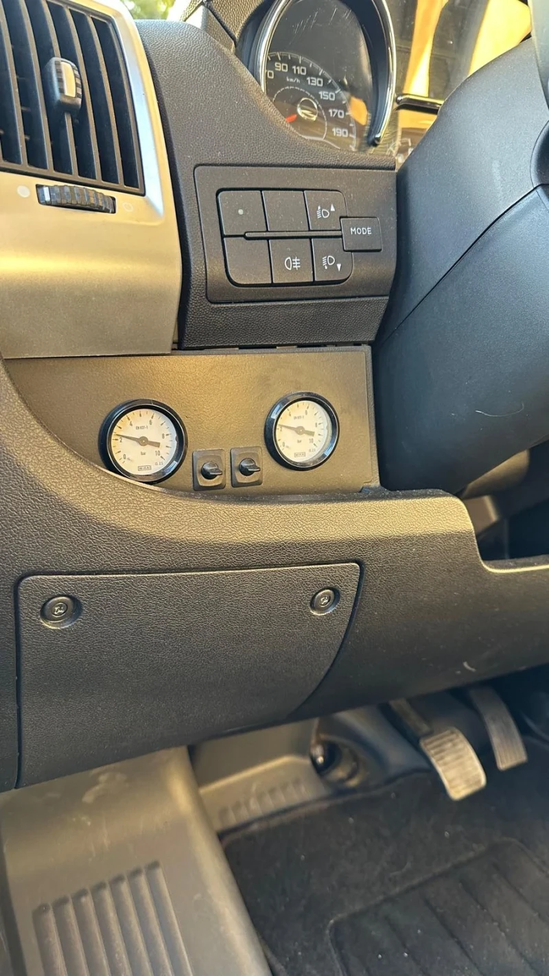 Кемпер Burstner IXEO, снимка 6 - Каравани и кемпери - 52298168