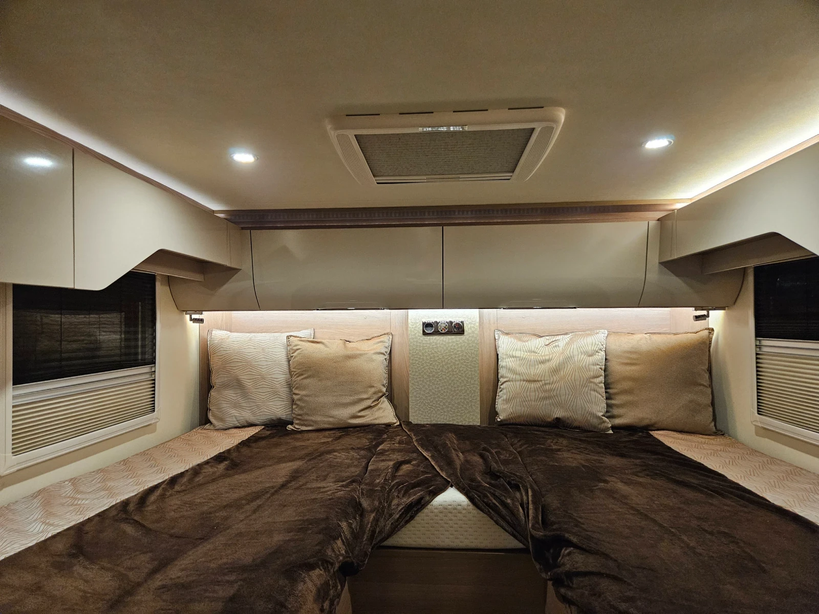  Burstner IXEO | Mobile.bg   12