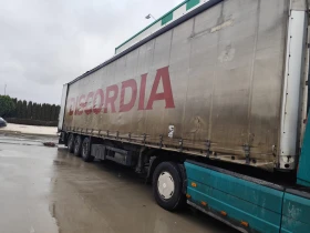 Полуремарке Schmitz Standart