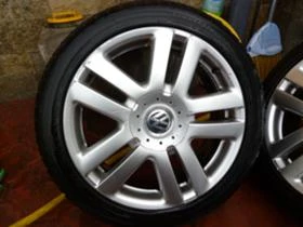        215/45R17  VW