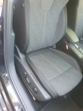 Skoda Octavia 2.0TDI FULL AUT NAVI HEAD UP KAMERA, снимка 8