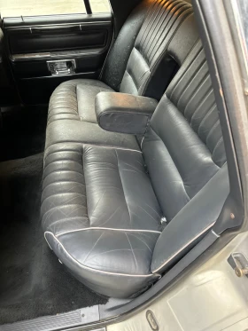 ����� �� �������� �� Lincoln Town car