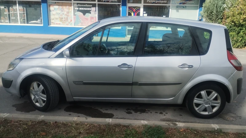 Renault Scenic, снимка 5 - Автомобили и джипове - 46949828