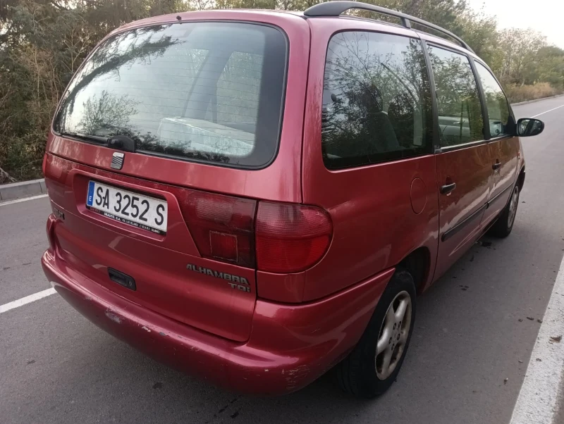 Seat Alhambra, снимка 2 - Автомобили и джипове - 48170111