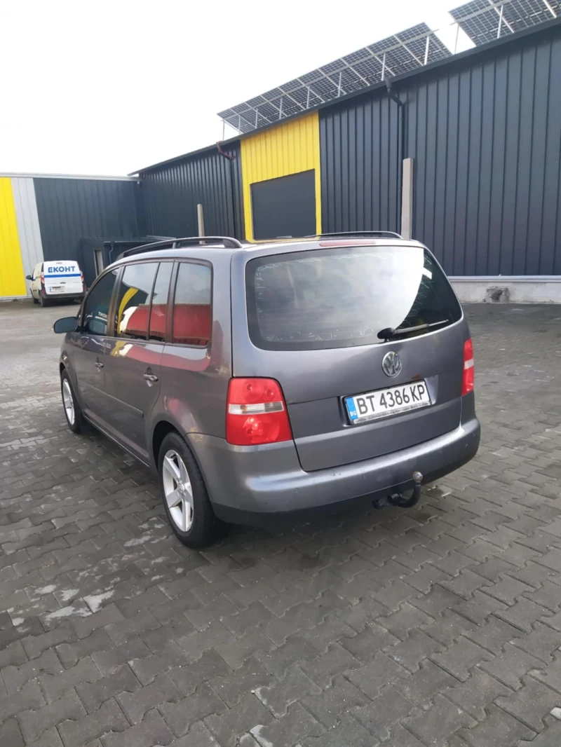 VW Touran, снимка 6 - Автомобили и джипове - 48587547