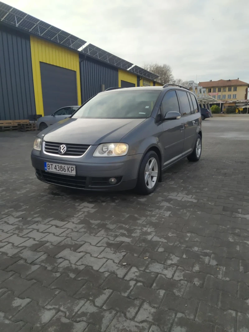 VW Touran, снимка 2 - Автомобили и джипове - 48587547