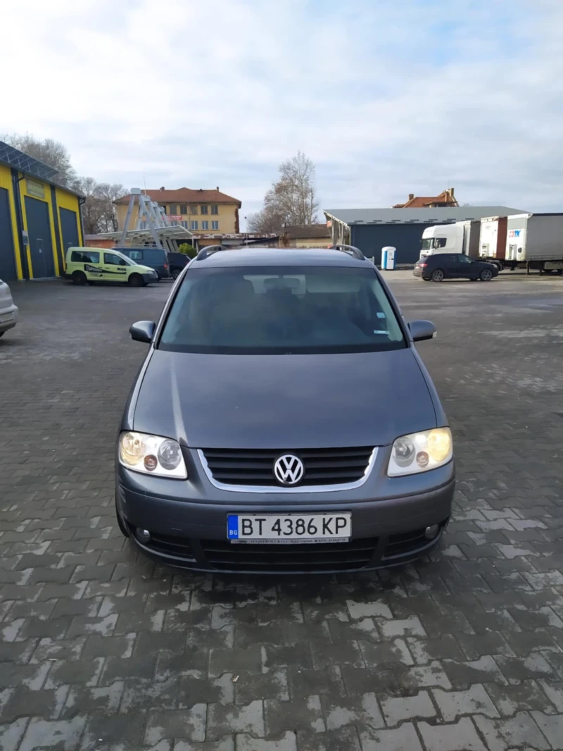 VW Touran, снимка 3 - Автомобили и джипове - 48587547