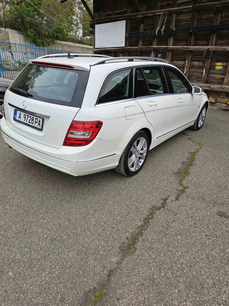 Mercedes-Benz C 220 2.2, снимка 4 - Автомобили и джипове - 49197065