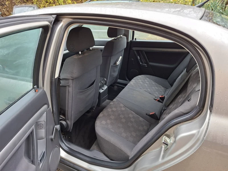 Opel Vectra, снимка 11 - Автомобили и джипове - 52618347