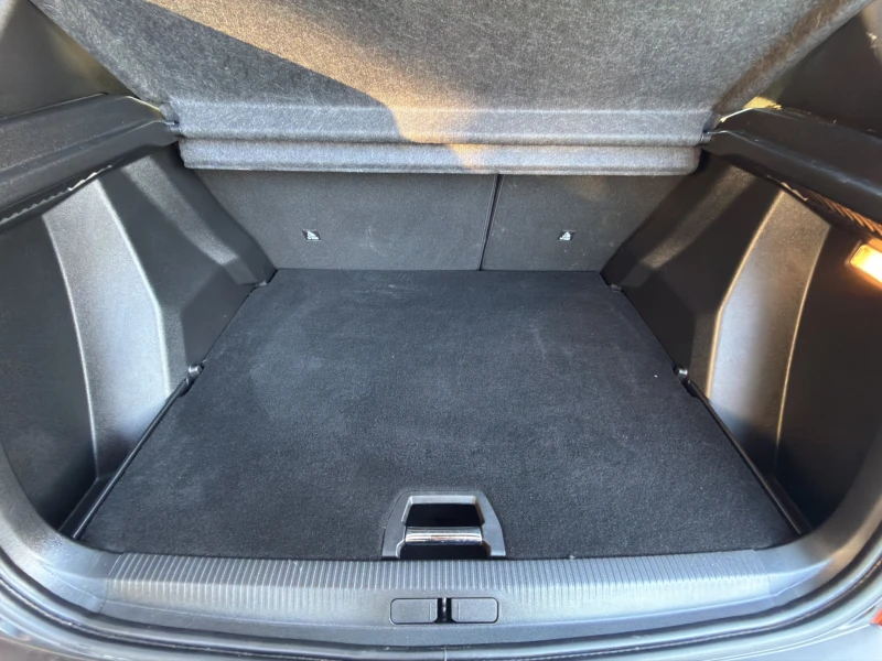 Peugeot 2008 ACTIVE PACK 1.2 PureTech 130 Гаранция 2 години, снимка 13 - Автомобили и джипове - 52882203