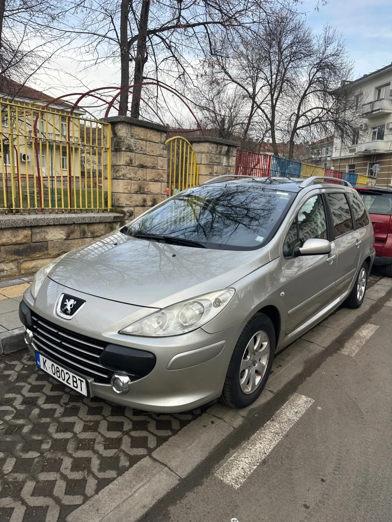 Peugeot 307 1.6 Hdi, Pанорамен таван, 7 Места, Facelift, снимка 3 - Автомобили и джипове - 53215714