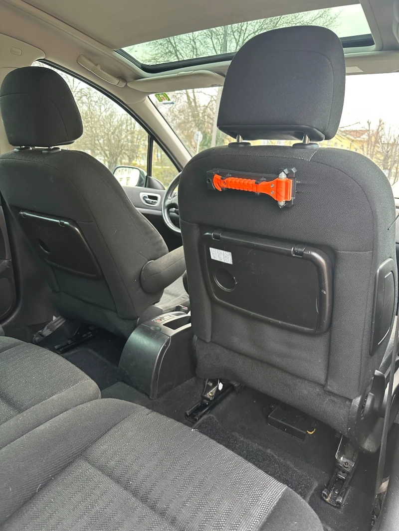 Peugeot 307 1.6 Hdi, Pанорамен таван, 7 Места, Facelift, снимка 10 - Автомобили и джипове - 53215714
