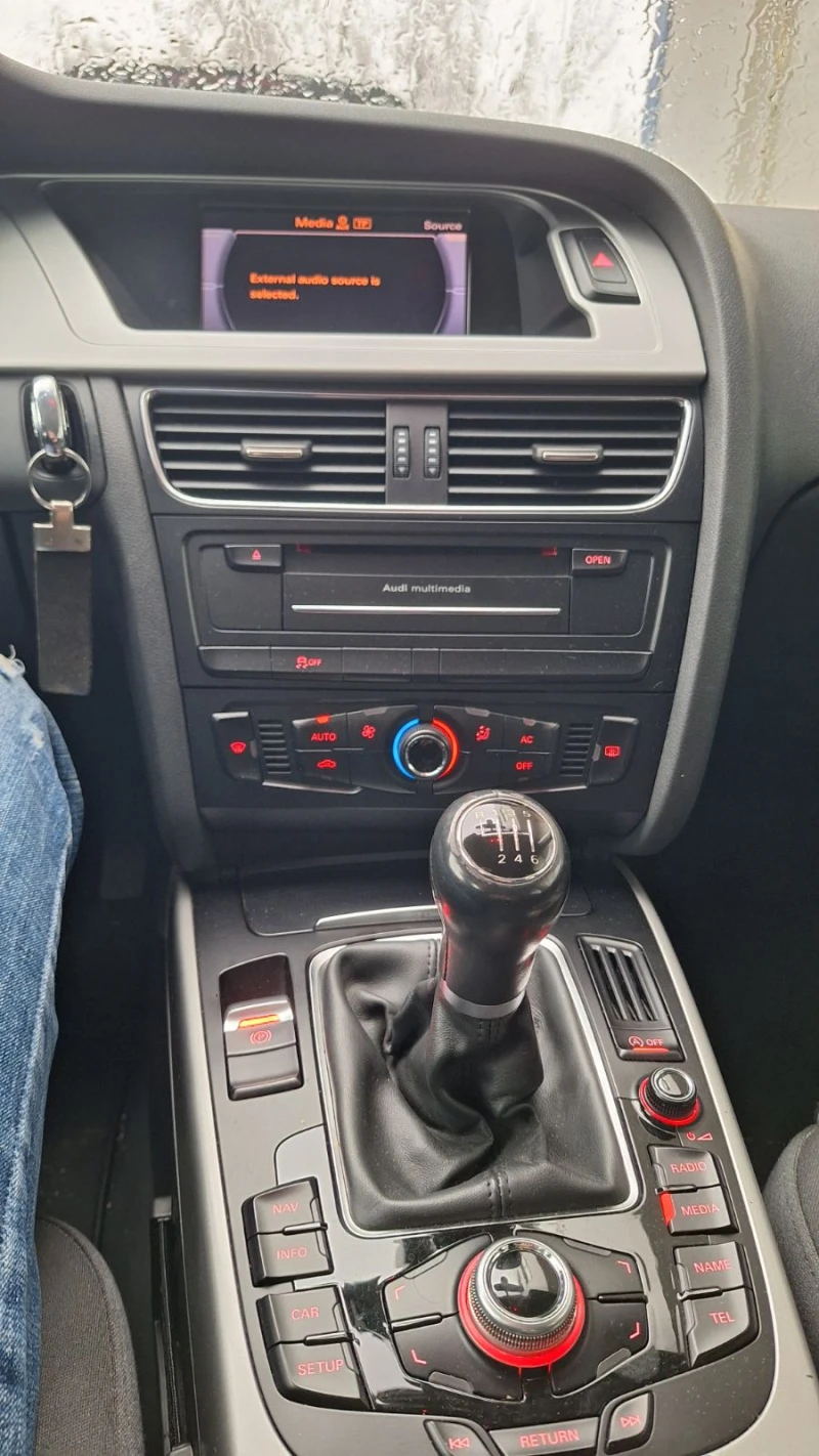 Audi A4 Avant 2.0 TFSI, 2010г., снимка 17 - Автомобили и джипове - 53507346