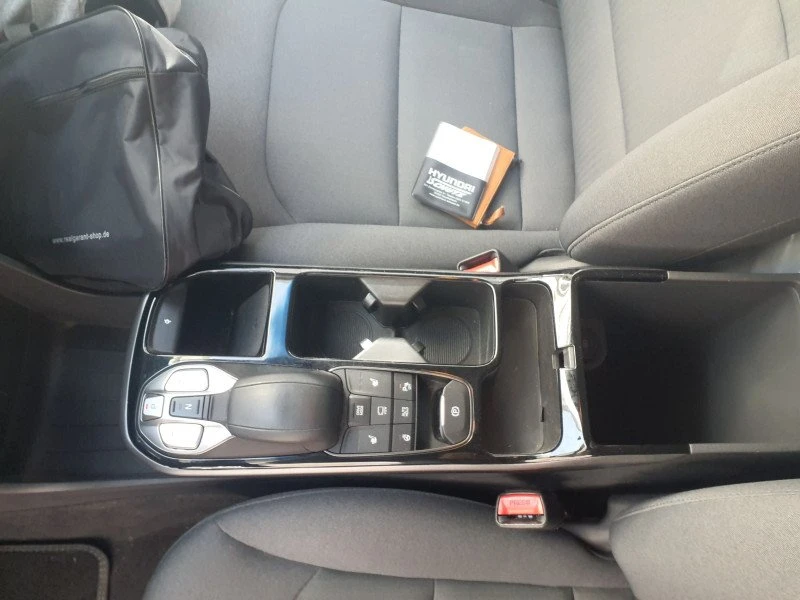 Hyundai Ioniq, снимка 7 - Автомобили и джипове - 54192000