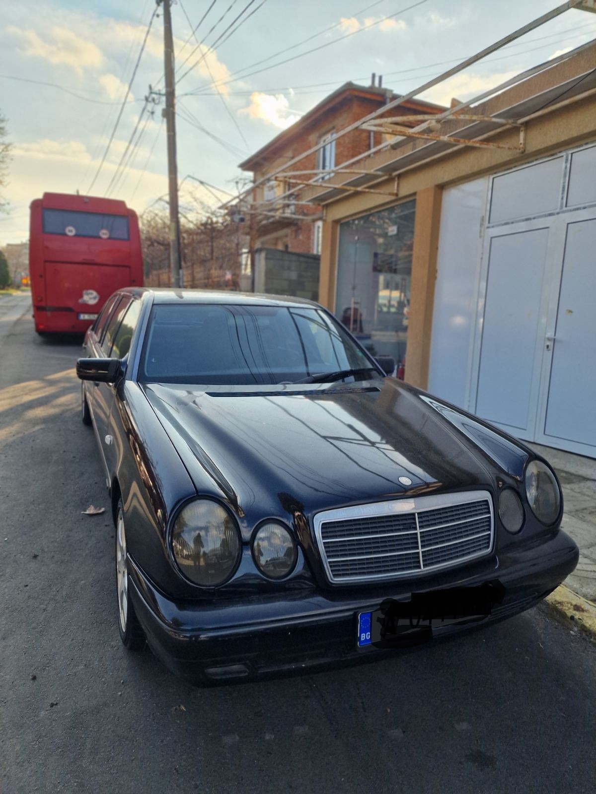 Mercedes-Benz E 200  - изображение 1