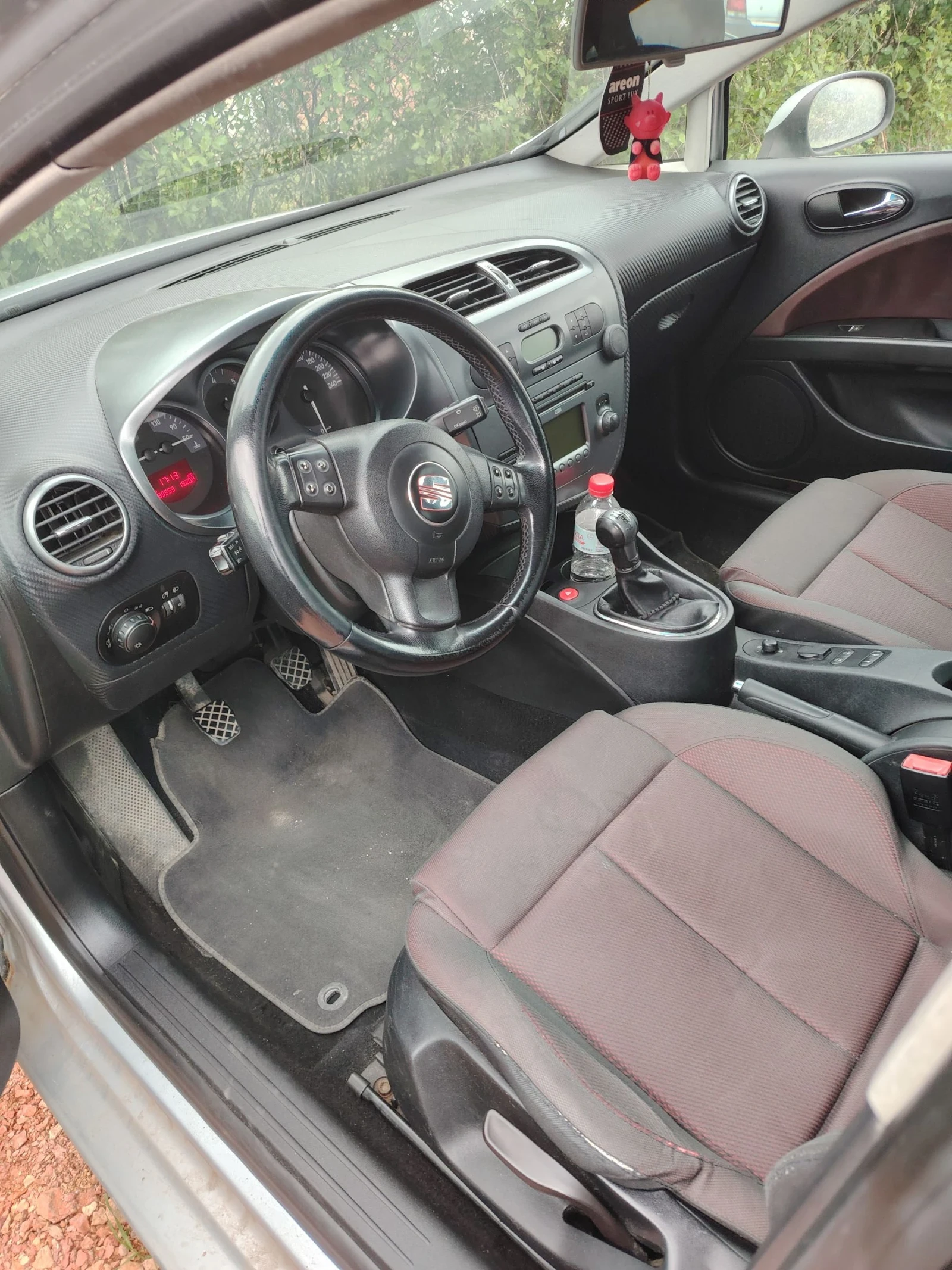 Seat Leon 2.0TDI - изображение 7