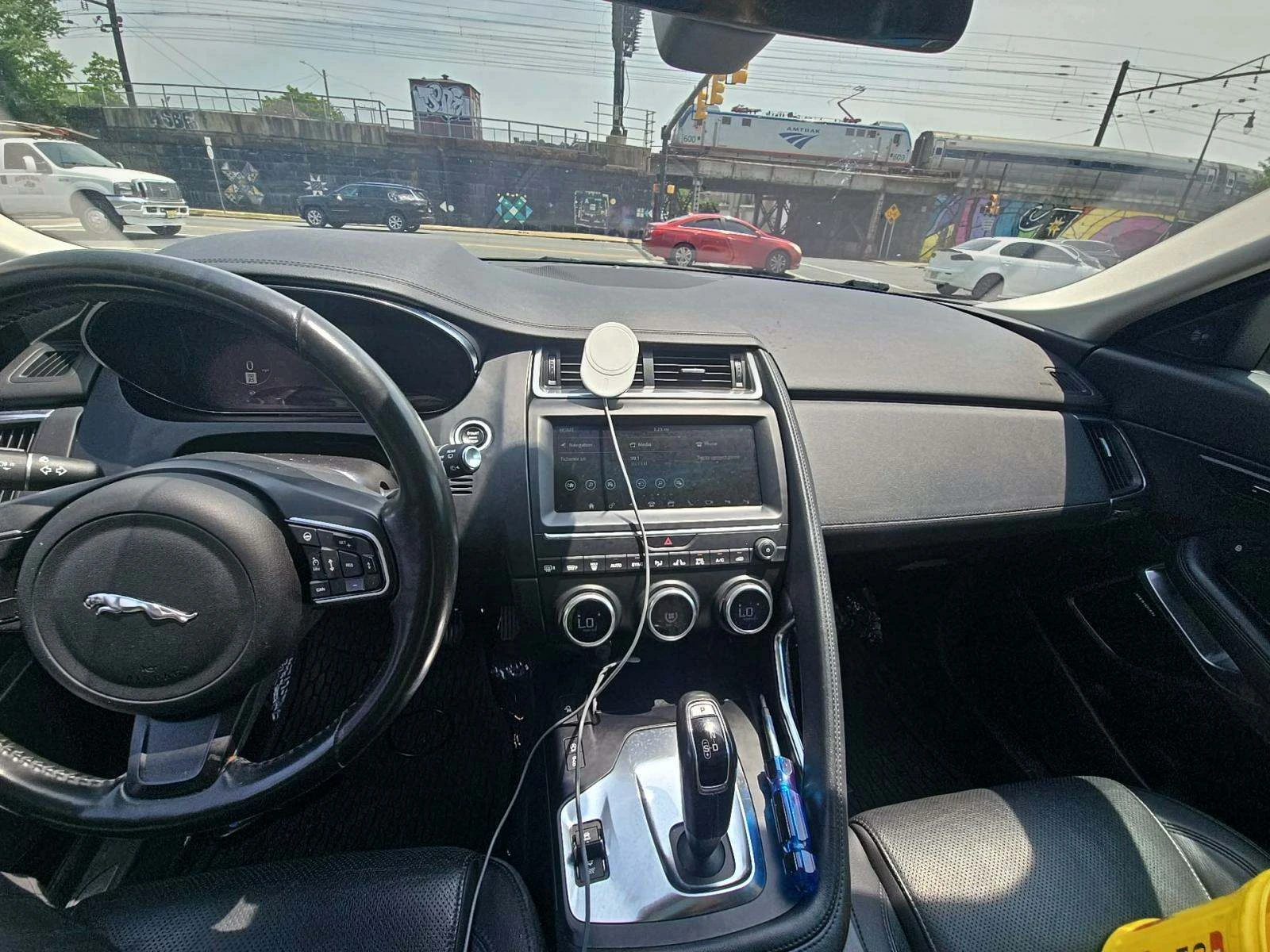 Jaguar E-pace CARFAX* ОПЦИЯ ЗА ФИНАНСИРАНЕ*  - изображение 6