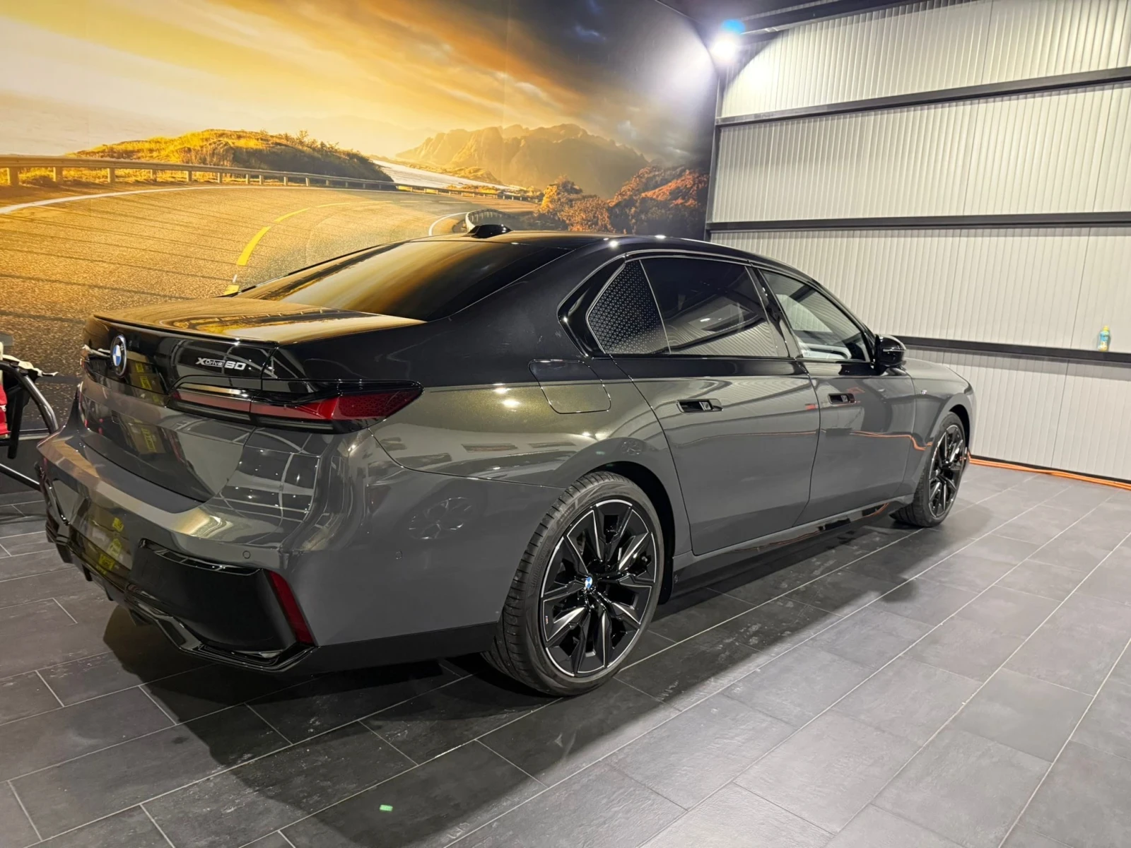 BMW i7 M60 - изображение 4