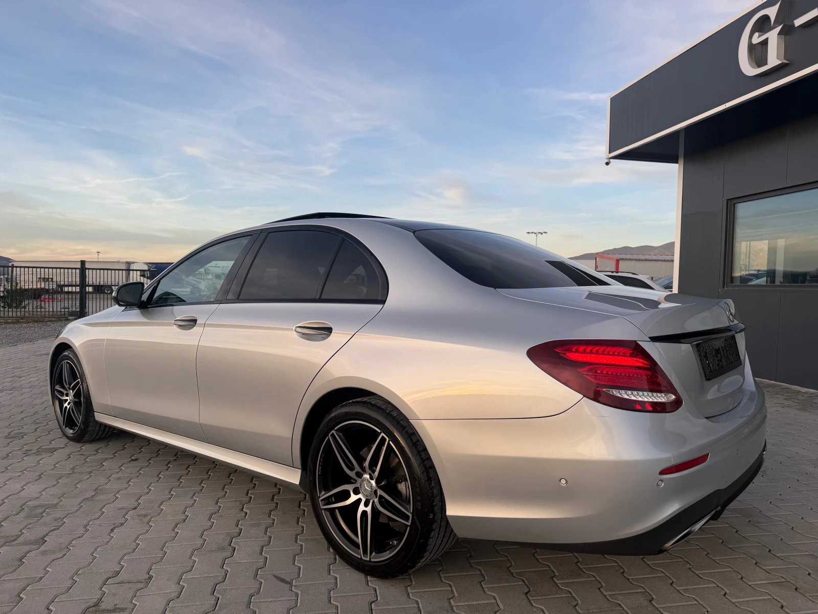 Mercedes-Benz E 220 2.2 cdi AMG face СОБСТВЕН ЛИЗИНГ  | Mobile.bg — изображение 7