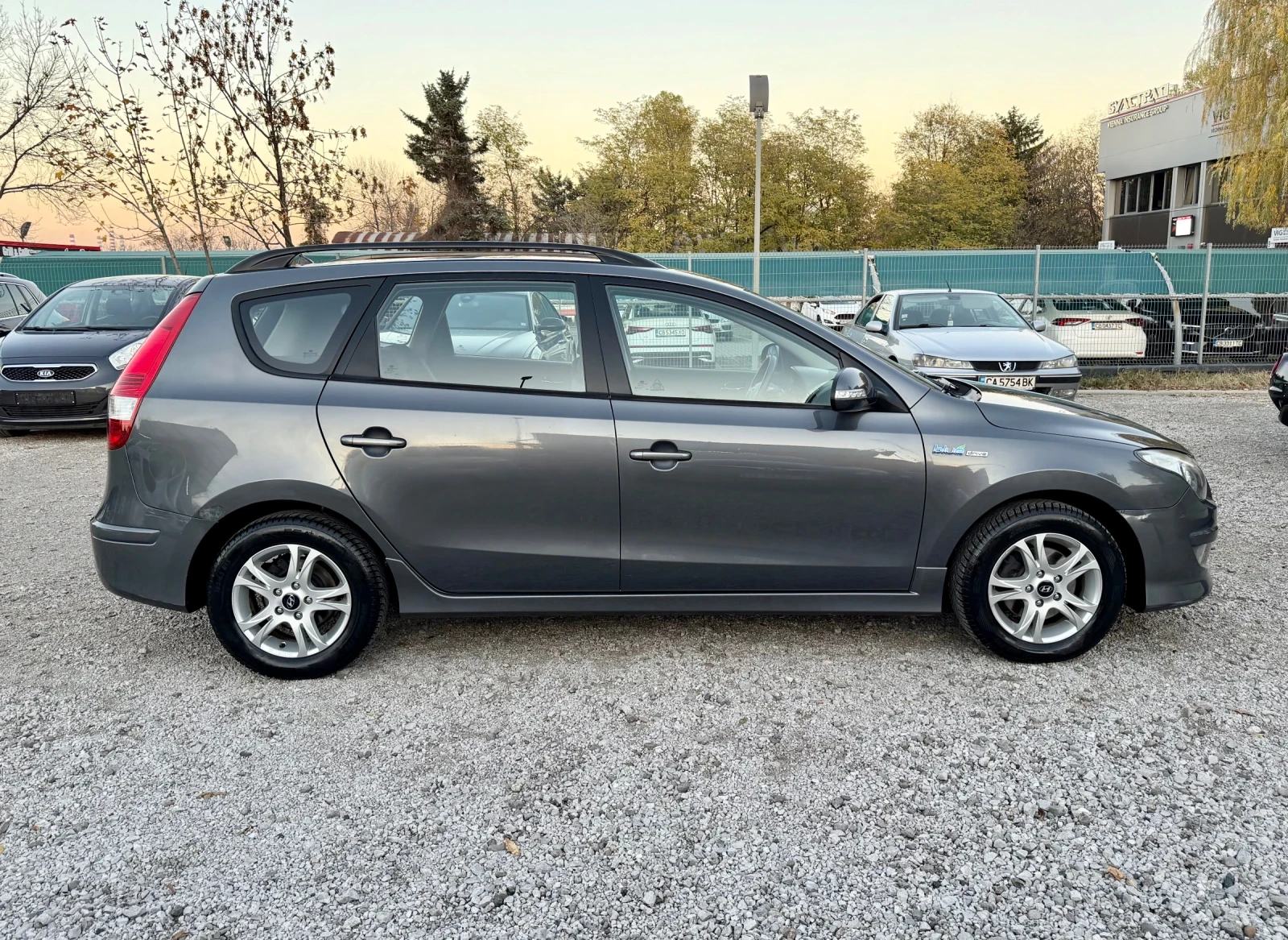 Hyundai I30 1.6i CW  * КЛИМАТРОНИК * 6 скорости *  - изображение 6