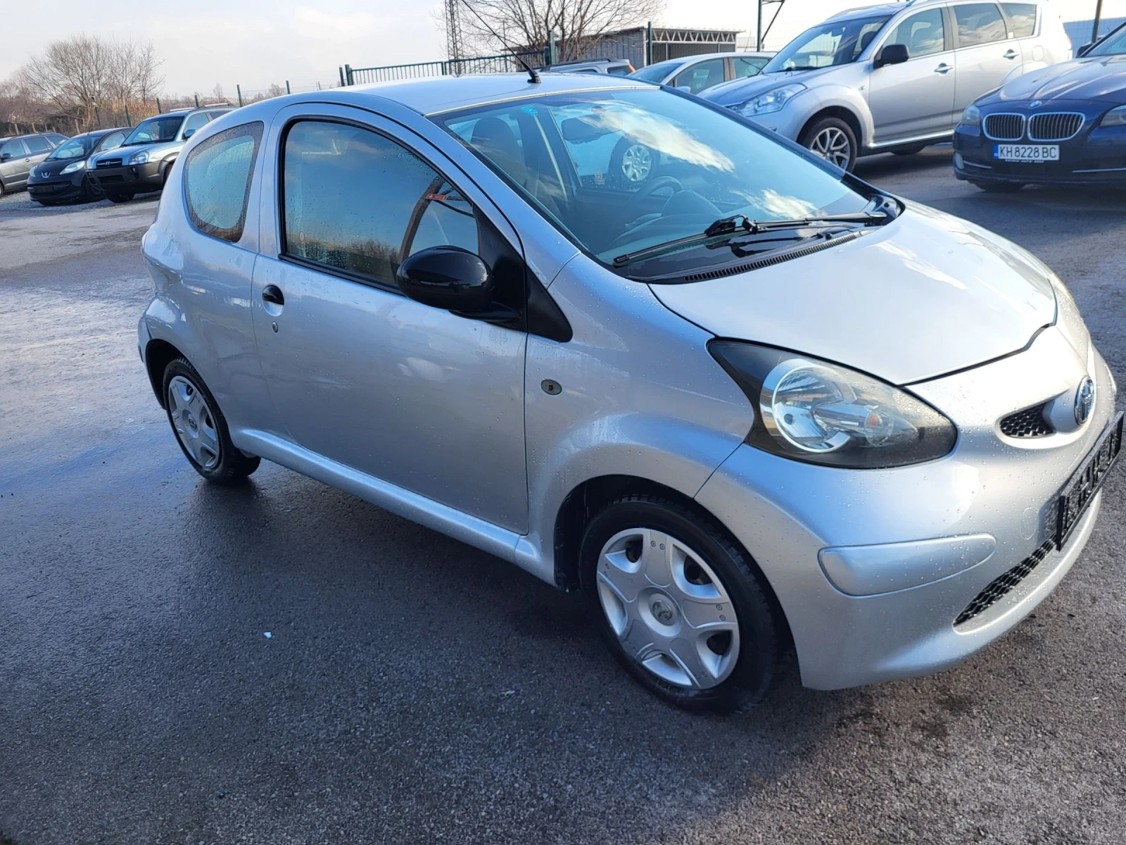 Toyota Aygo 1.0i, снимка 3 - Автомобили и джипове - 53760300