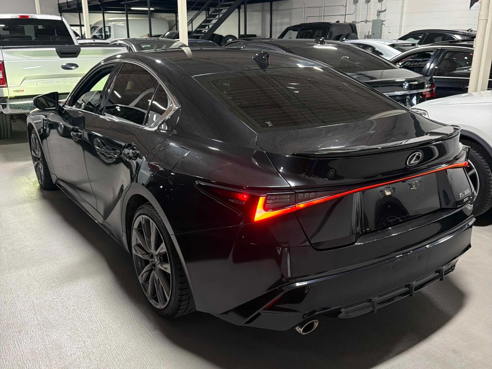 Lexus IS 300 АВТО КРЕДИТ, снимка 3 - Автомобили и джипове - 53985071