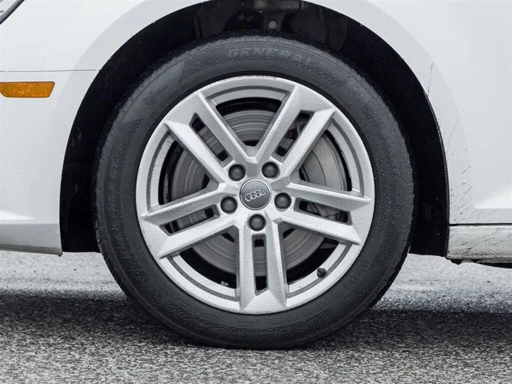 Audi A4 2.0T* quattro* Komfort* АвтоКредит* (ЦЕНА ДО БГ), снимка 4 - Автомобили и джипове - 54001095