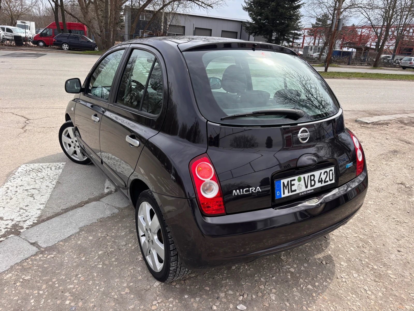 Nissan Micra 1.3i, снимка 6 - Автомобили и джипове - 54035257