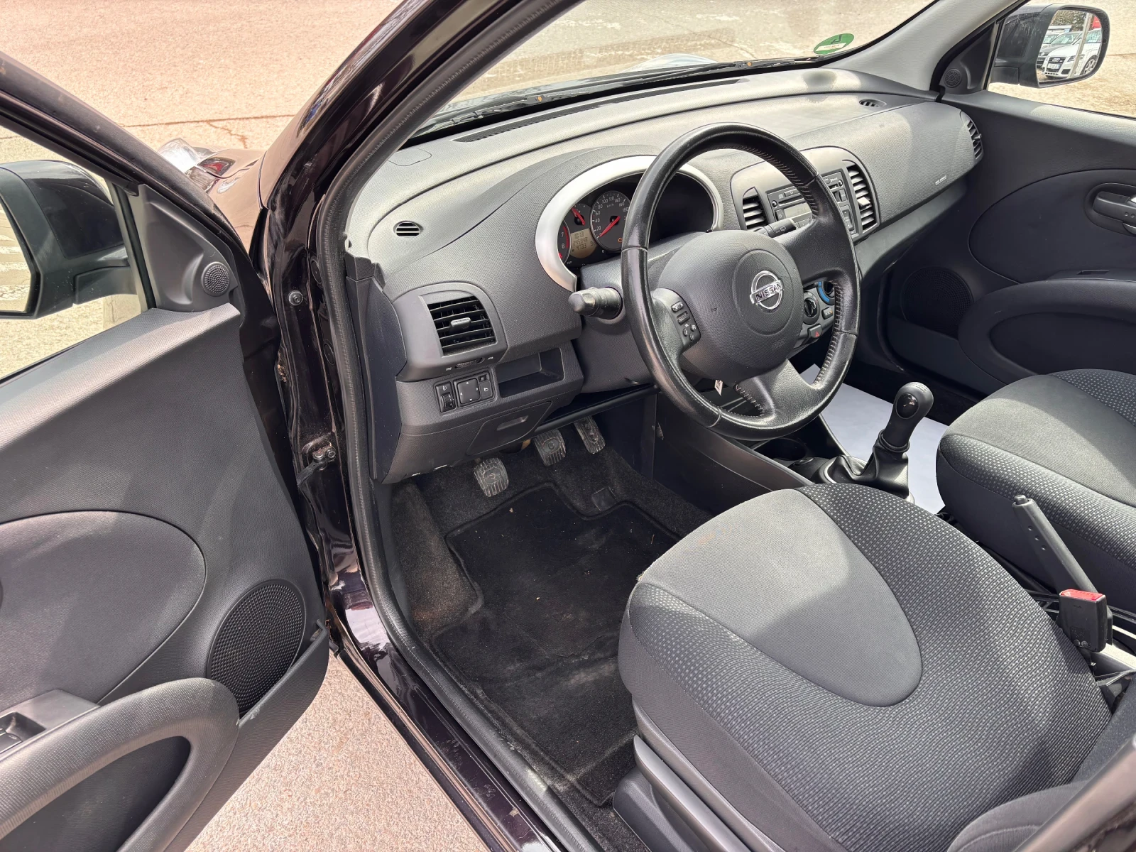 Nissan Micra 1.3i, снимка 11 - Автомобили и джипове - 54035257