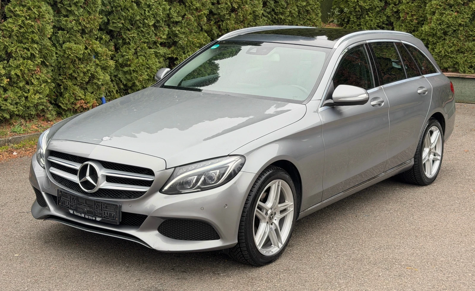 Mercedes-Benz C 220 d AMG/Avantgarde/Keyless/Panorama/Multibeam