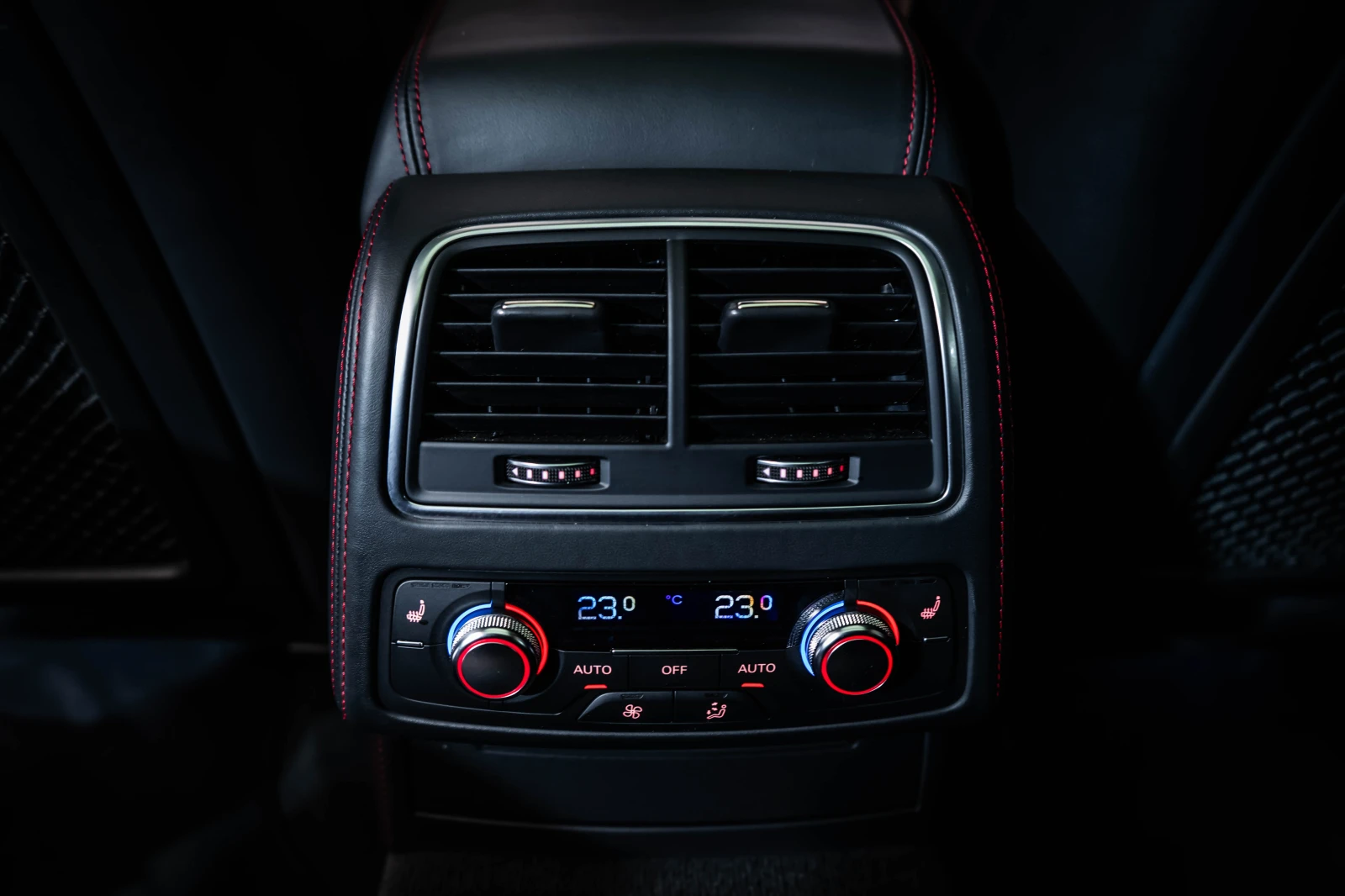 Audi Rs6 * Performance* B&O* HUD* ACC* SOFT-CLOSE* 360, снимка 15 - Автомобили и джипове - 54331431