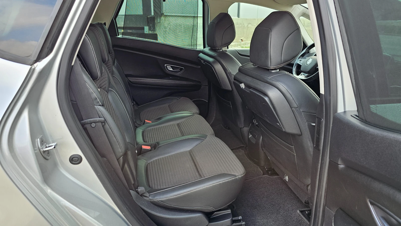 Renault Scenic 1.5DCI 6ск.FACE NAVI CAMERA EVRO6, снимка 12 - Автомобили и джипове - 54614529