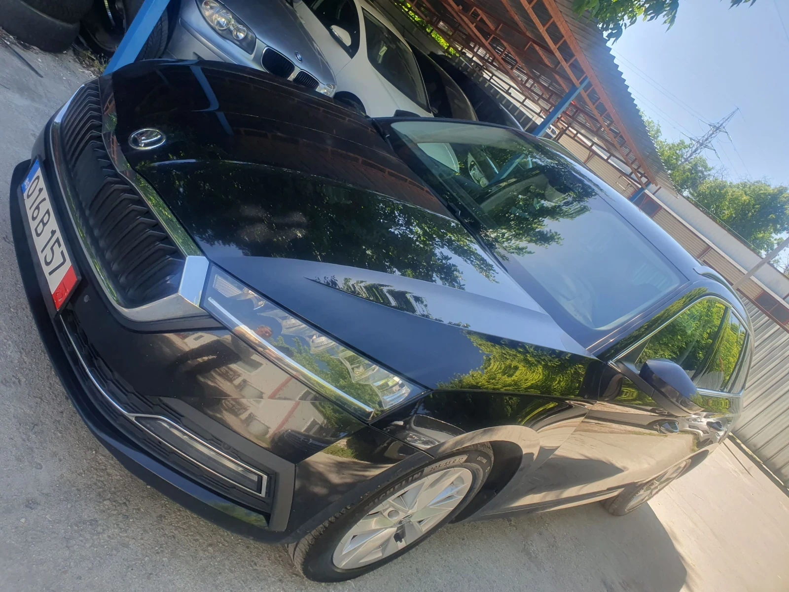 Skoda Octavia 2.0TDI FULL AUT NAVI HEAD UP KAMERA, снимка 3 - Автомобили и джипове - 54718435