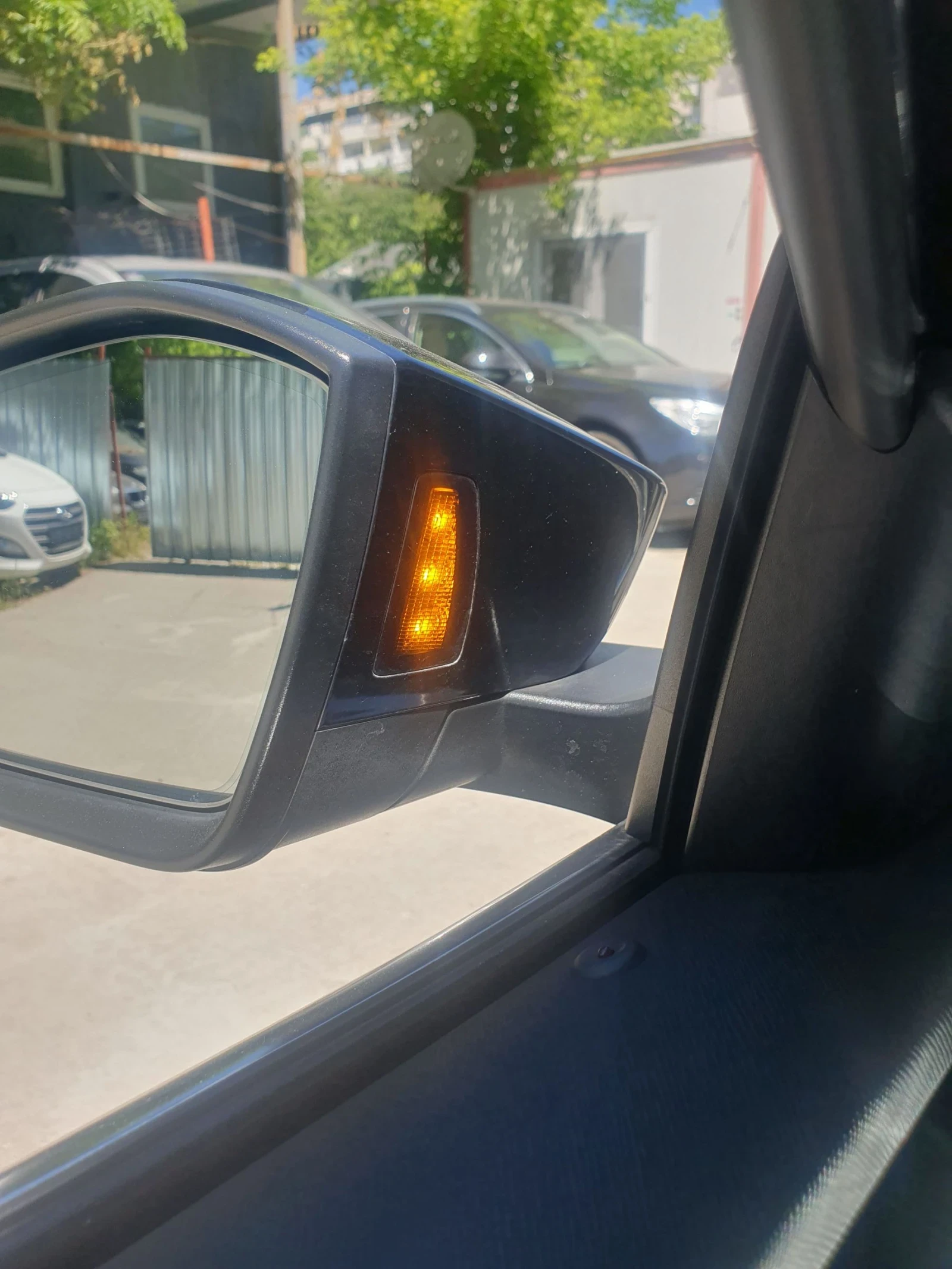 Skoda Octavia 2.0TDI FULL AUT NAVI HEAD UP KAMERA, снимка 15 - Автомобили и джипове - 54718435