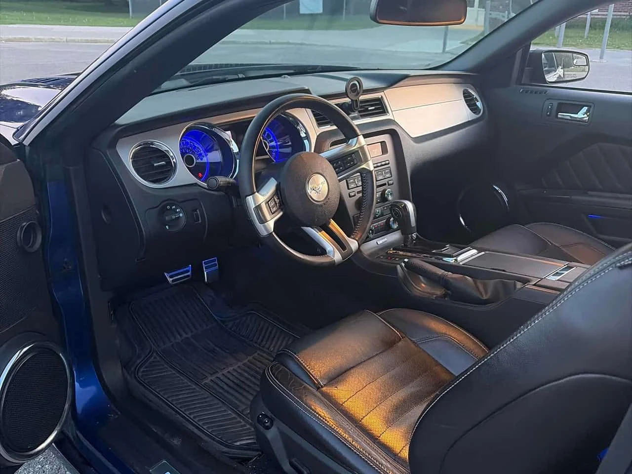 Ford Mustang * GT * CARFAX * 2 КЛЮЧА * KEYLESS * ПОДГРЕВИ, снимка 5 - Автомобили и джипове - 54750987
