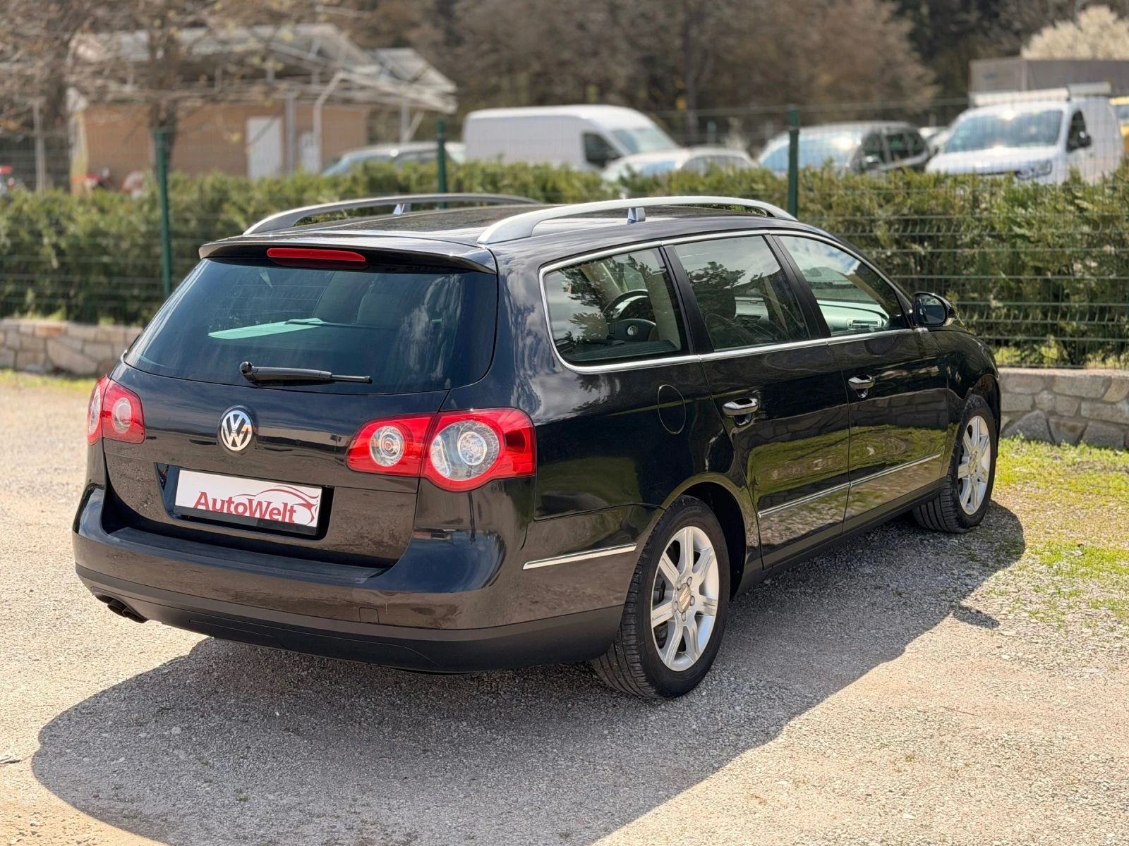 VW Passat 2.0 TDI Highline, снимка 4 - Автомобили и джипове - 54822779