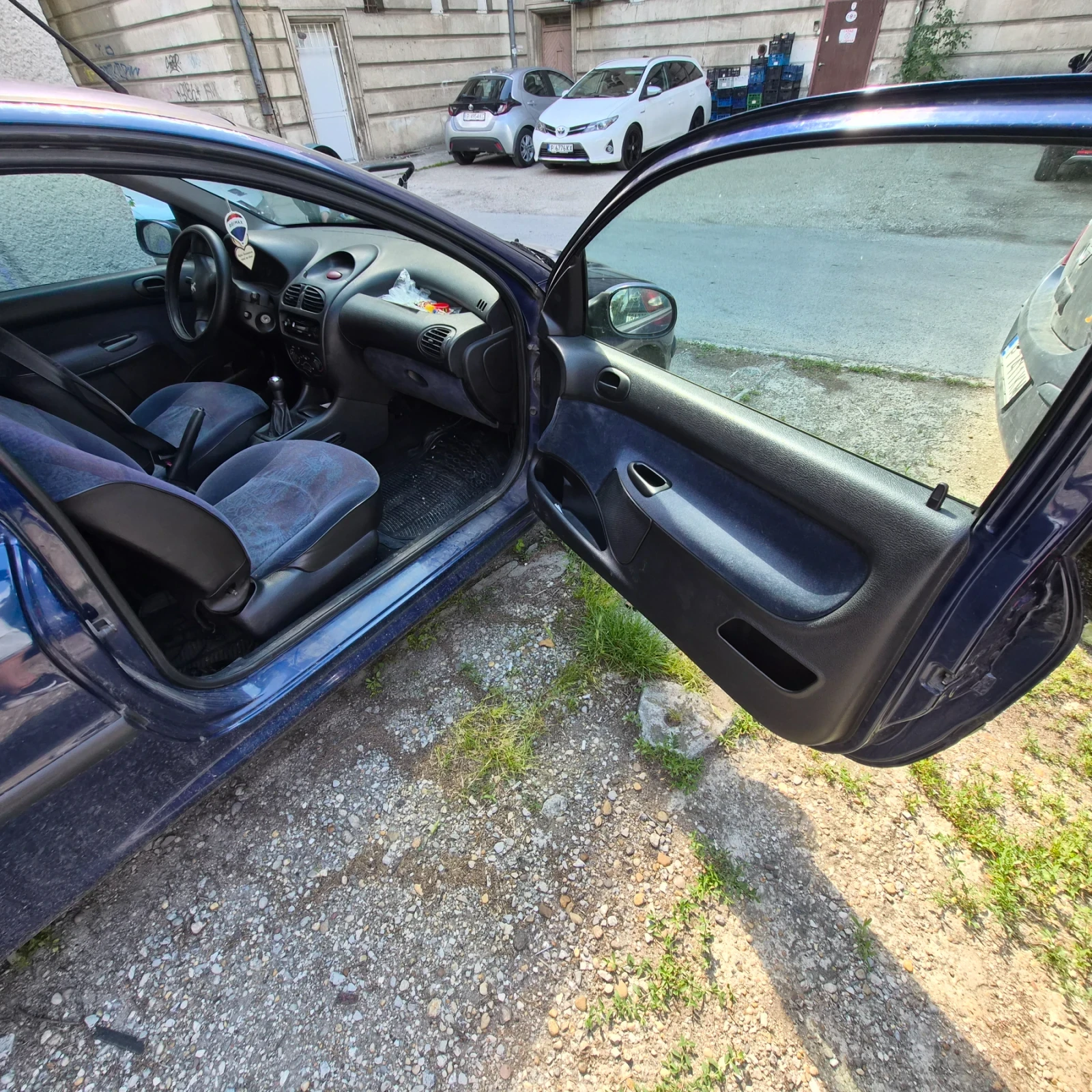 Peugeot 206, снимка 8 - Автомобили и джипове - 54830504