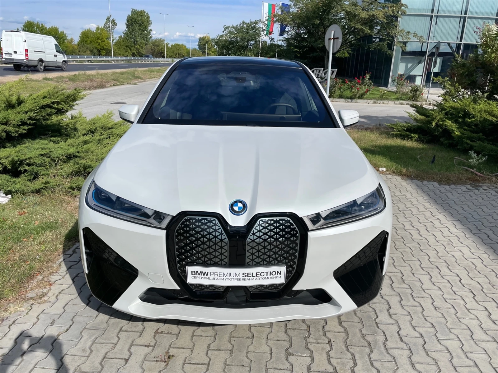 BMW iX xDrive40, снимка 8 - Автомобили и джипове - 55306713