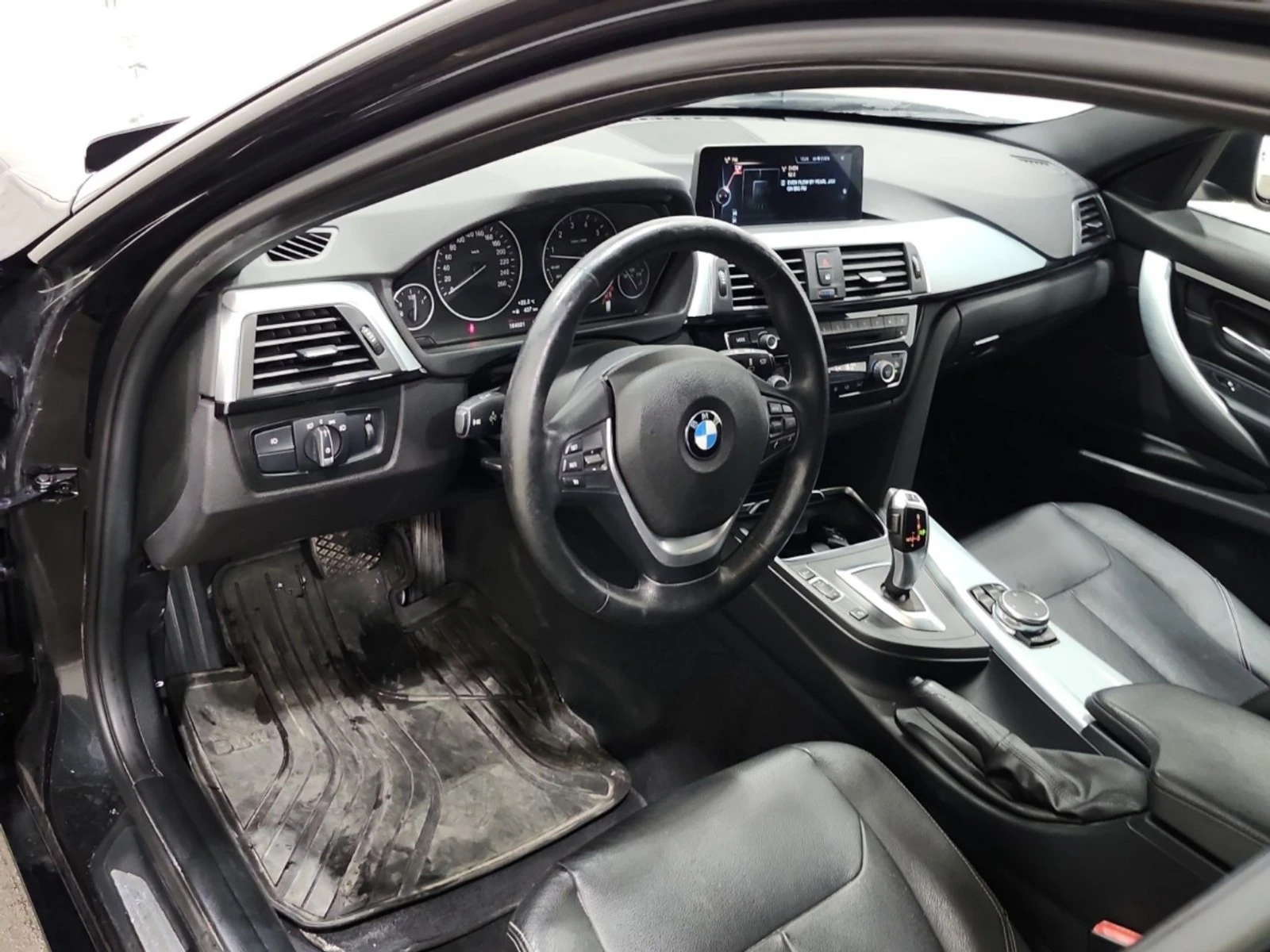 BMW 328 xDrive * No Accidents * АвтоКредит * (ЦЕНА ДО БГ), снимка 9 - Автомобили и джипове - 55514764