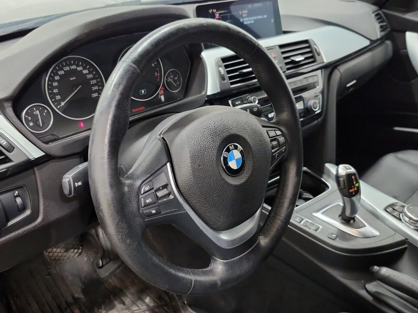 BMW 328 xDrive * No Accidents * АвтоКредит * (ЦЕНА ДО БГ), снимка 11 - Автомобили и джипове - 55514764