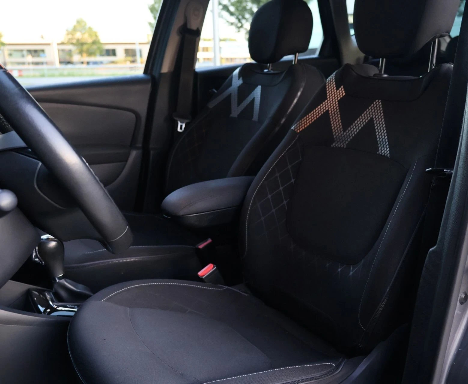 Renault Captur Dynamique R-Link 2015, снимка 7 - Автомобили и джипове - 55694569
