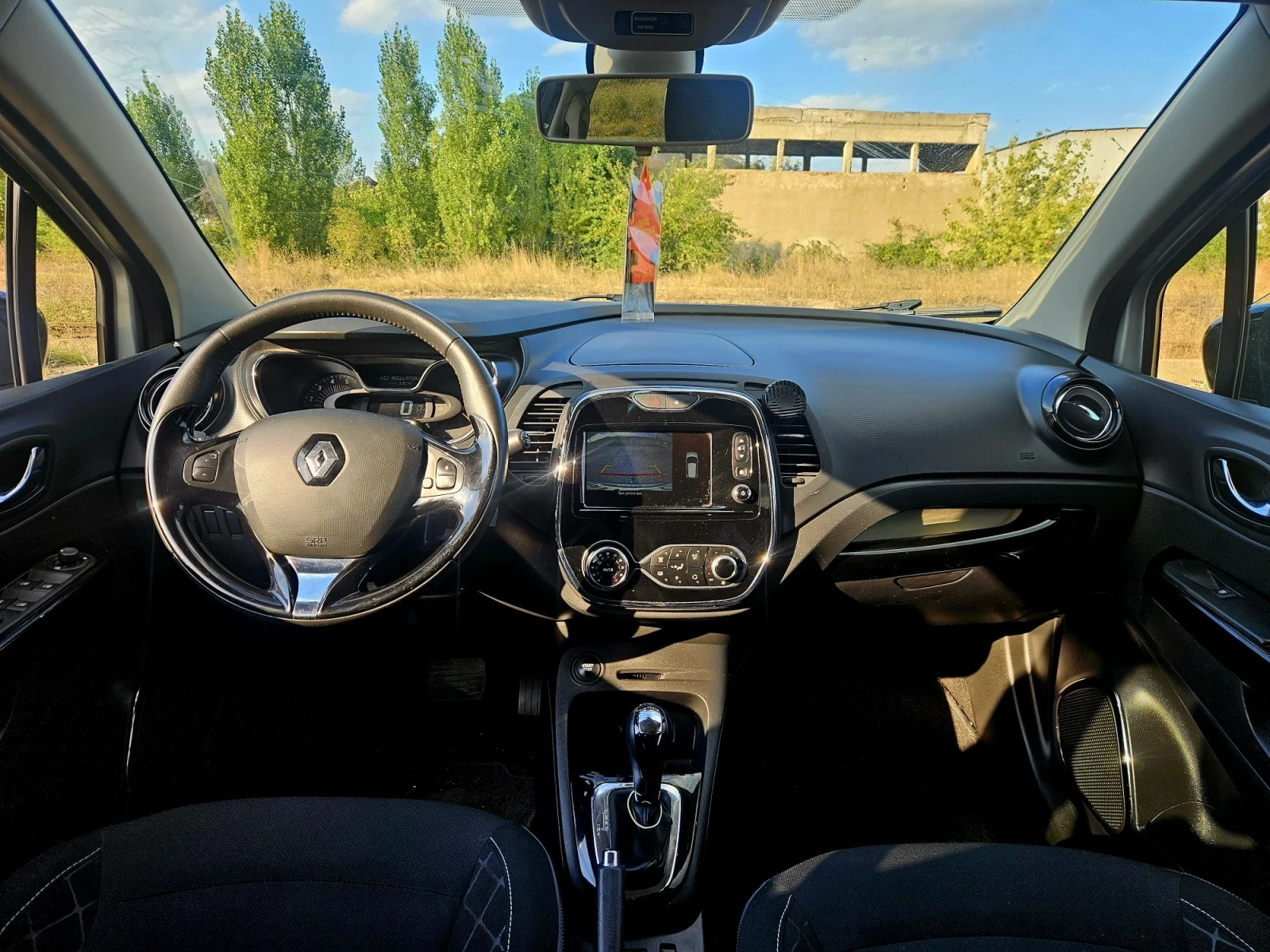 Renault Captur Dynamique R-Link 2015, снимка 6 - Автомобили и джипове - 55694569