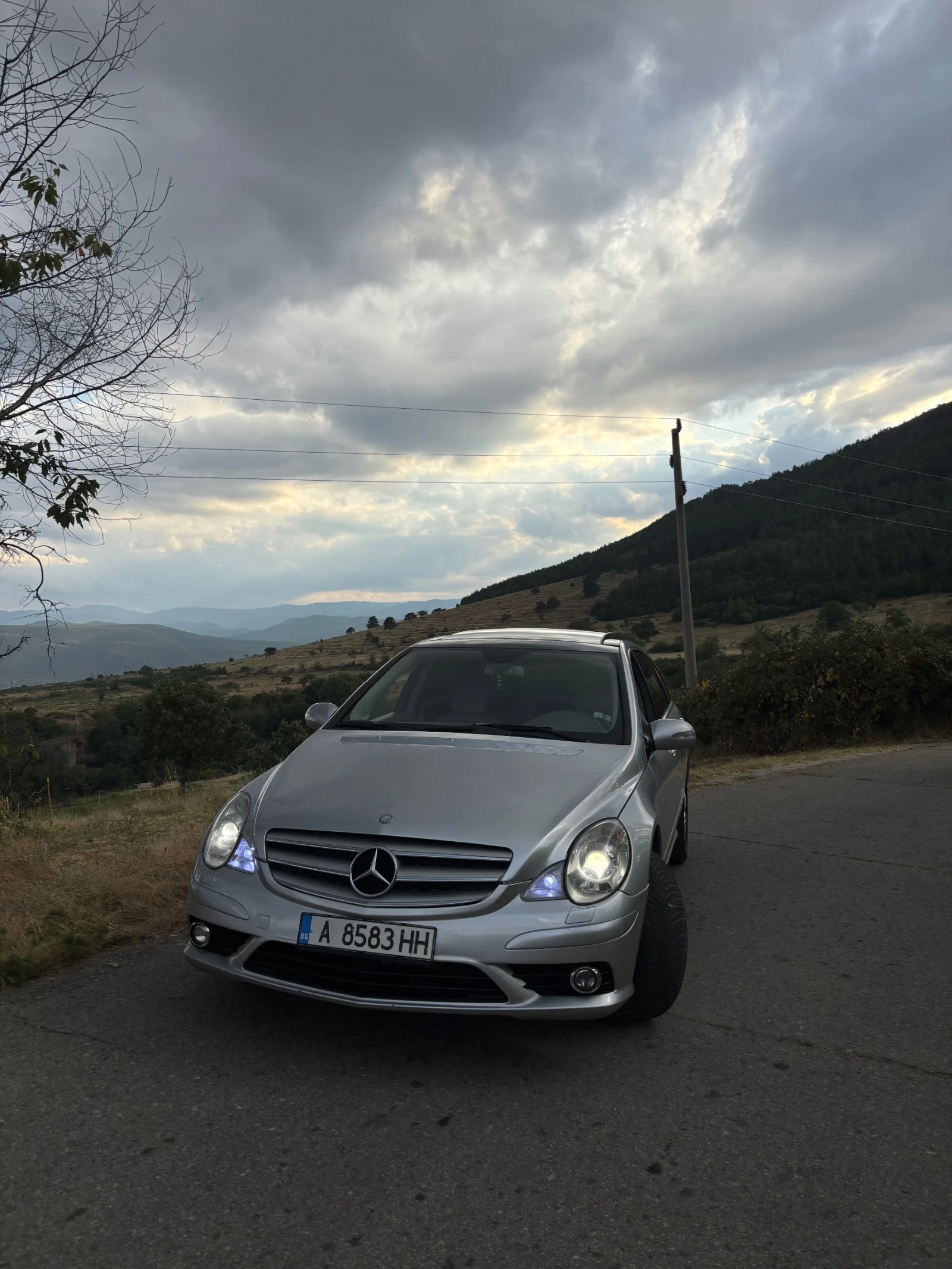 Mercedes-Benz R 320