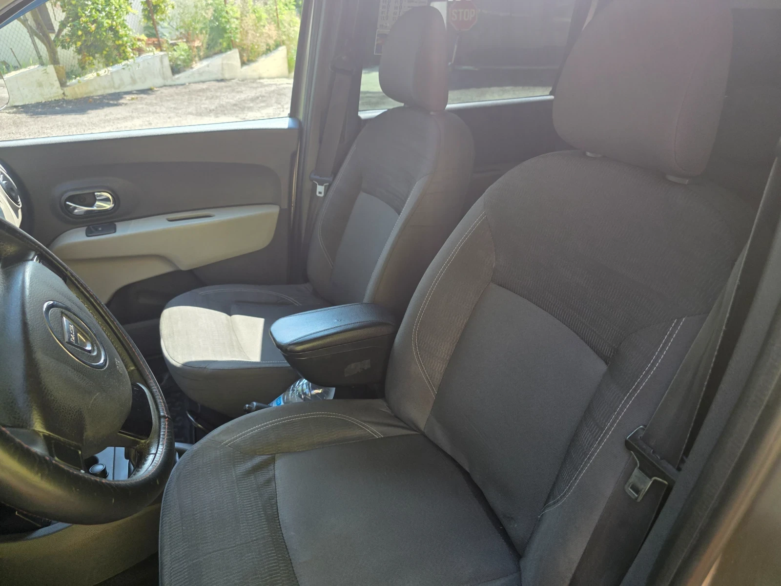 Dacia Lodgy 1, 5 dci, снимка 7 - Автомобили и джипове - 55804804