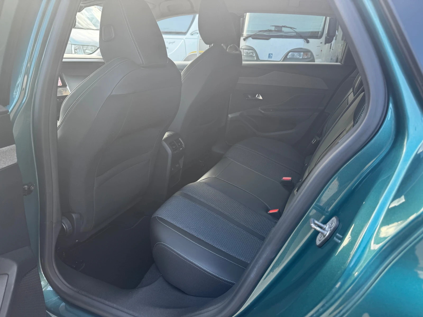Peugeot 308 1.6Plug-in Hybrid 225ks.ALLURE e- EAT8 | Mobile.bg � ����������� 17